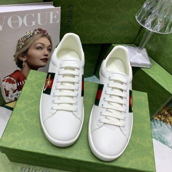 Gucci Ace Bee Embroidered White Leather Sneakers - Picture 5 of 9
